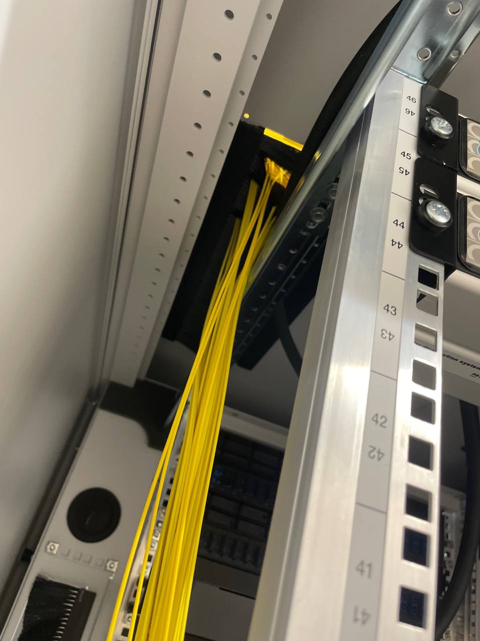 Data center decommissioning